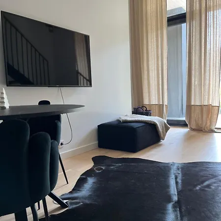 Chic Duplex Near Sea And Old Town In Aria 아파트